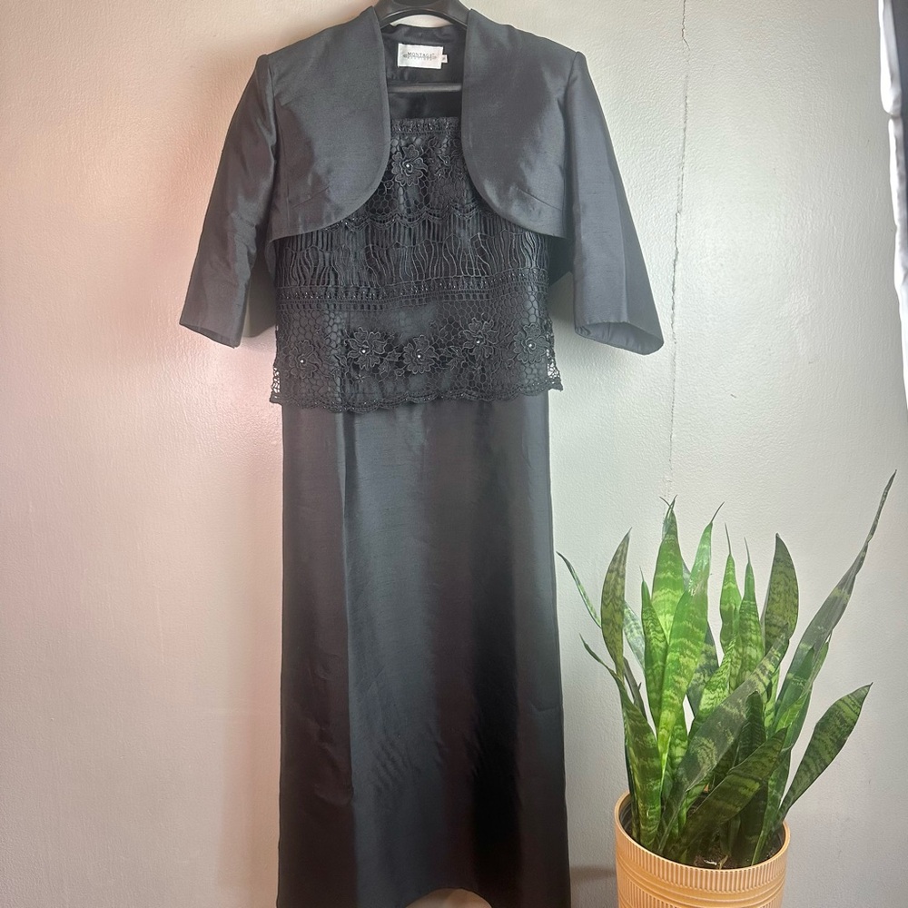 Montage Boutique by Mon Cheri Vintage Black Lace & Silk A-Line Gown Sz 16